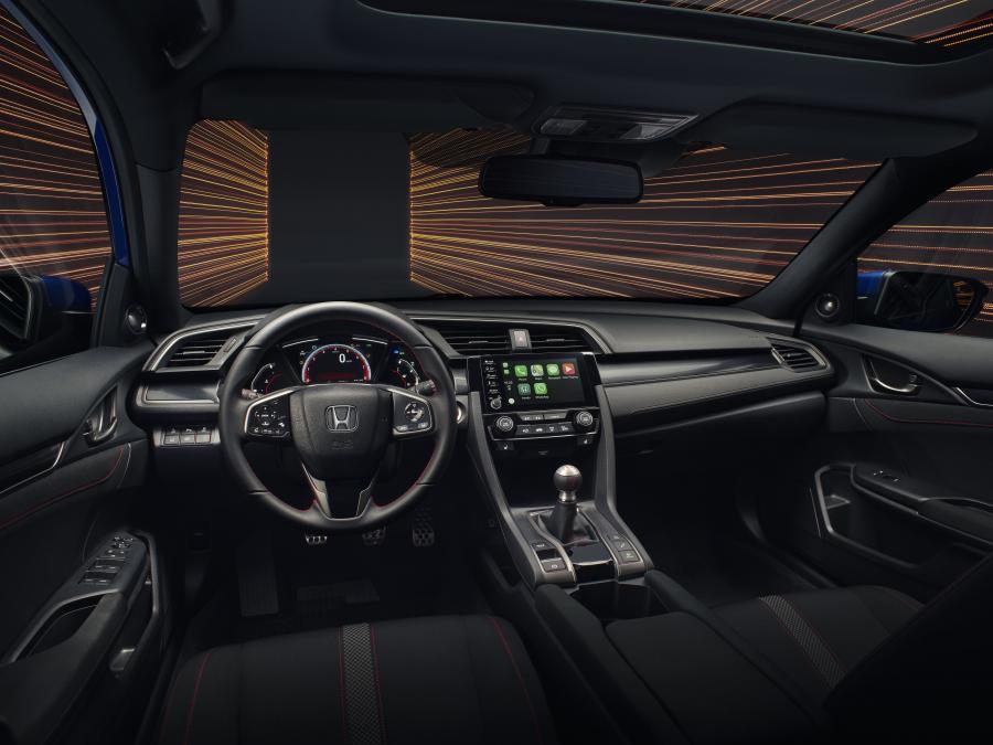Торпедо Honda Civic Hatchback Sport Line (FK) 2019 года  (WW) (фото 3 из 13)